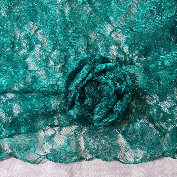 CUSTOM VINTAGE Lace Over-Dress | M - Picture 3 of 4